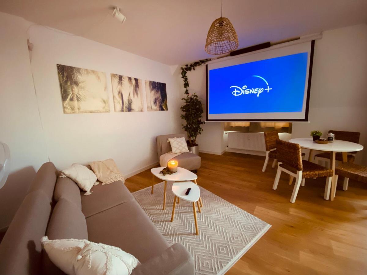 Home Cinema - Balcony - Wi-Fi & Streams Магдебург Экстерьер фото